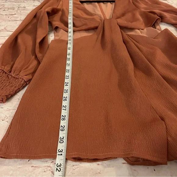 🌱Lelis Collection Copper Cutout Long Sleeve Romper Size L - Picture 7 of 7